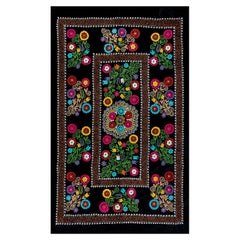 Embroidered Suzani Throw (222 x 148 cm) Embroidered Suzani Throw (222 x 148 cm)