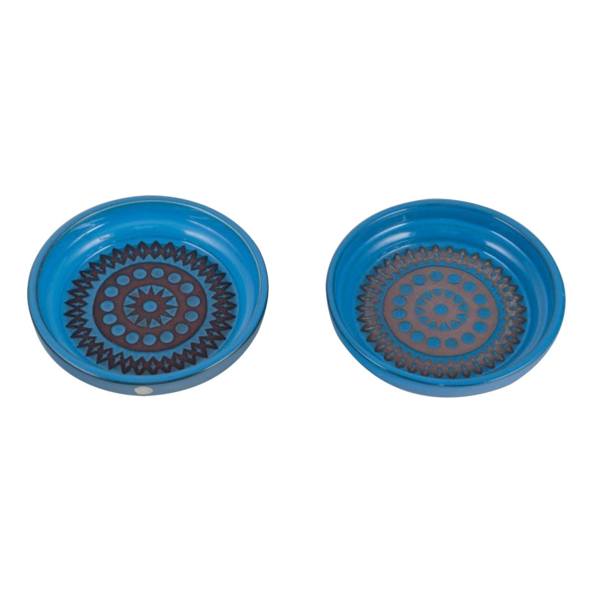 Mari Simmulson for Upsala Ekeby. Pair of low ceramic bowls with blue-toned glaze For Sale