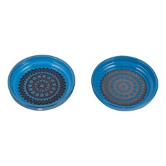 Retro Mari Simmulson for Upsala Ekeby. Pair of low ceramic bowls with blue-toned glaze