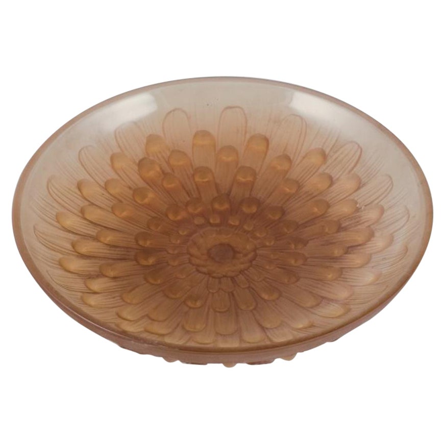 Pierre Gire also known as Pierre d'Avesn. Smoky Art Deco glass bowl. For Sale