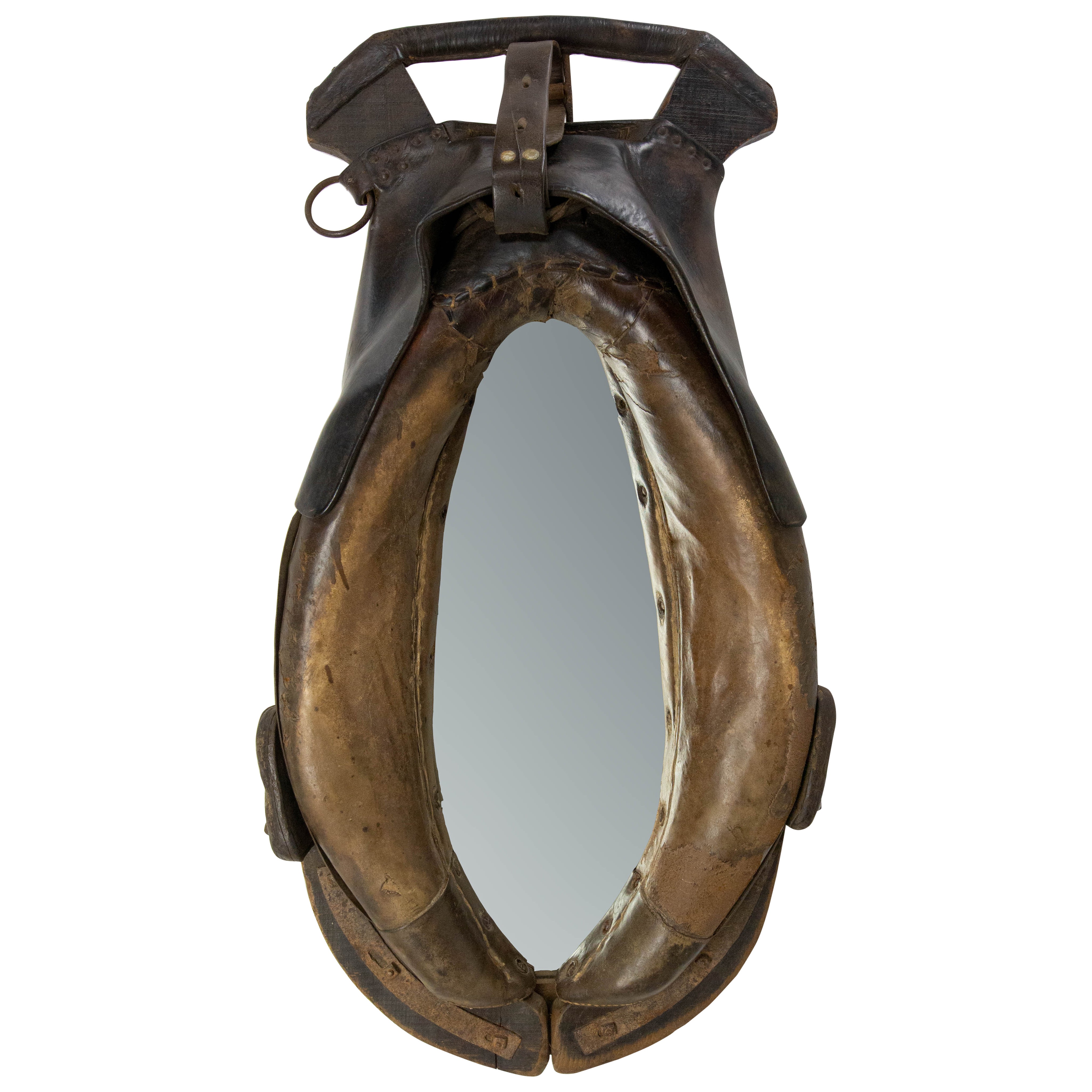 Miroir français drapé à col de cheval, fin du 19ème siècle