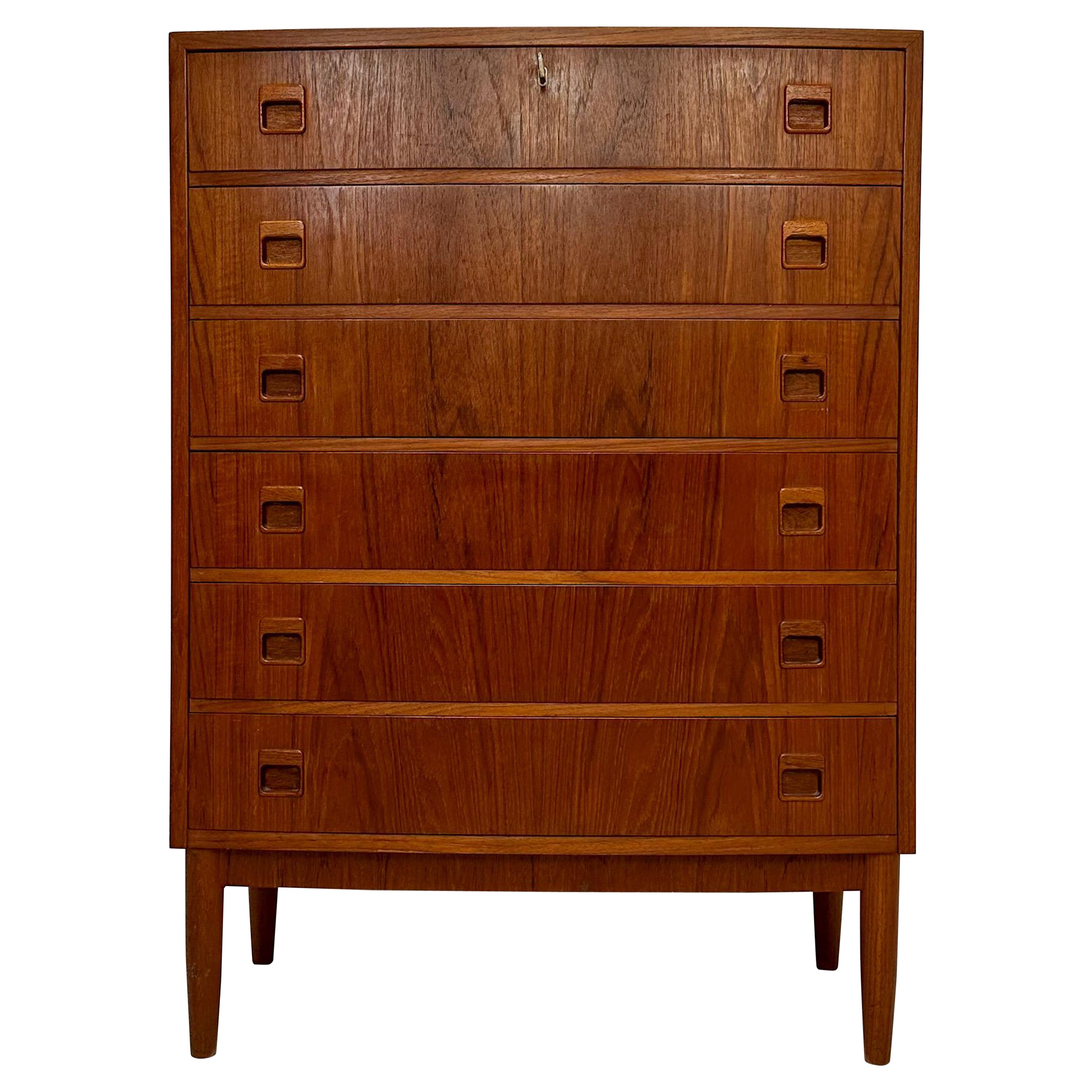 Vintage Danish Bow Front Teak Chest of Drawers, 1960s