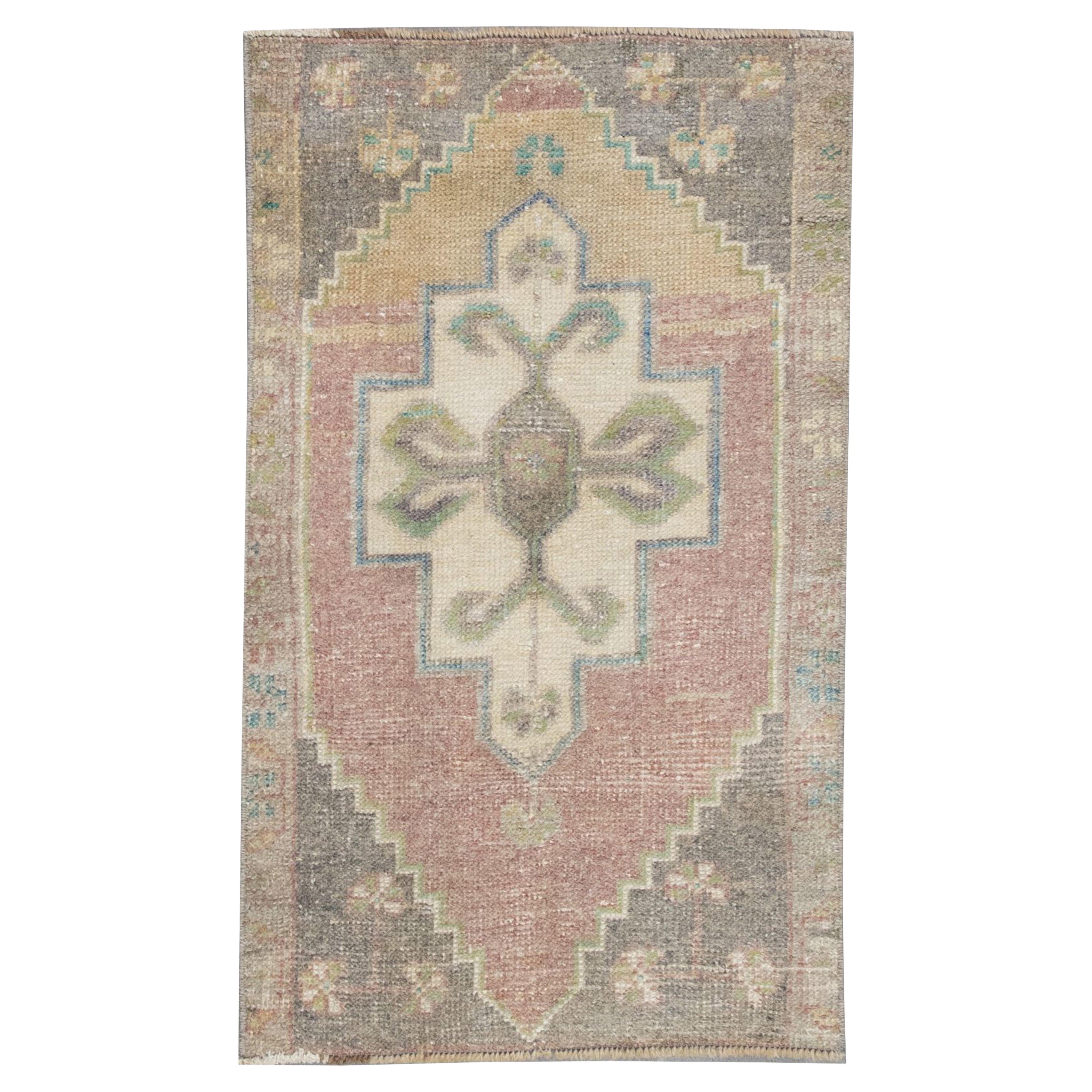 Mini tapis turc vintage noué à la main 1'7" x 2'7" n°02