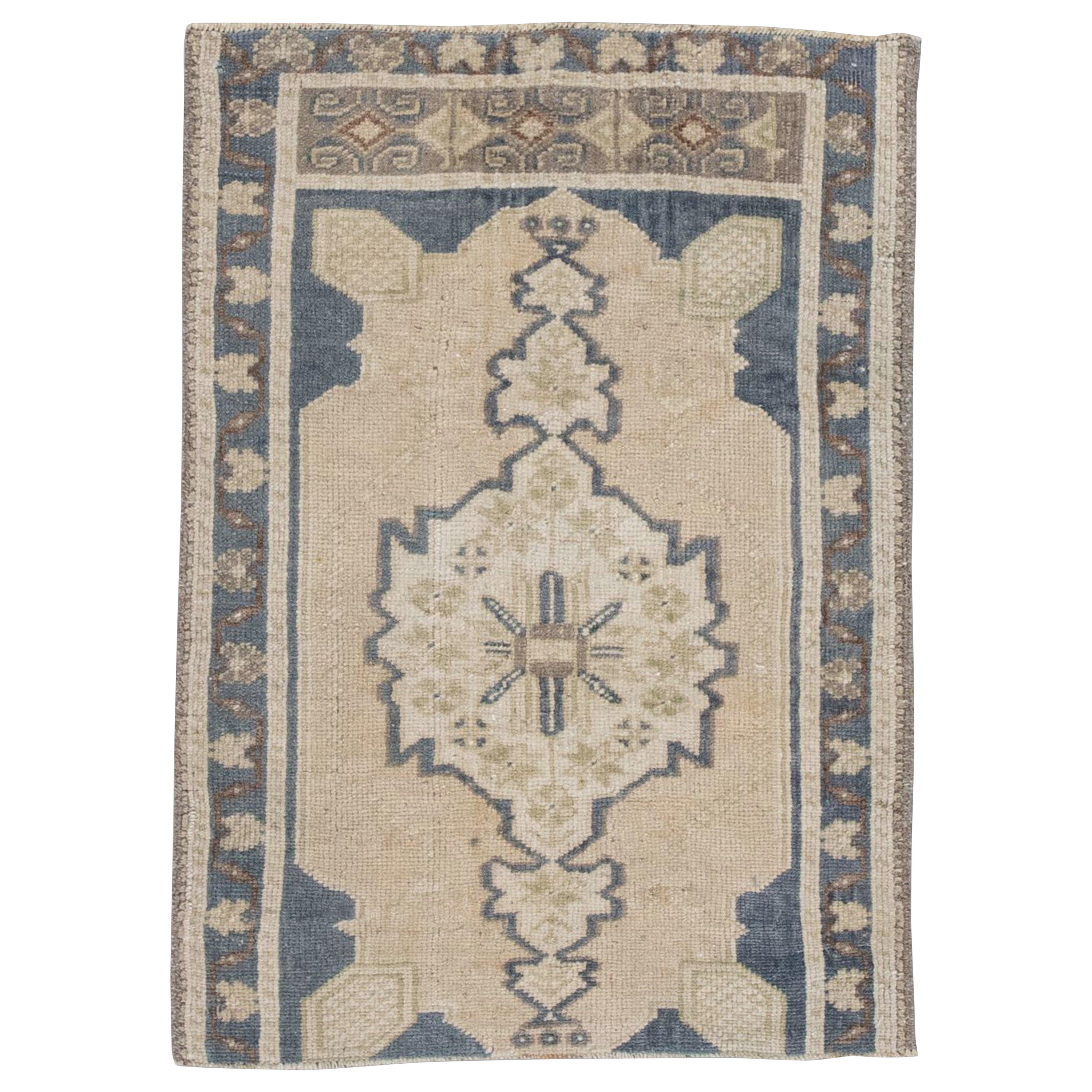 Oriental Hand Knots Rugs Vintage Turkish Mini Rug 1'10" x 2'7" #21