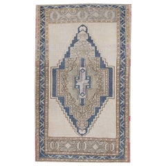 Mini tapis turc vintage noué à la main 1'10" x 3'1" n° 104