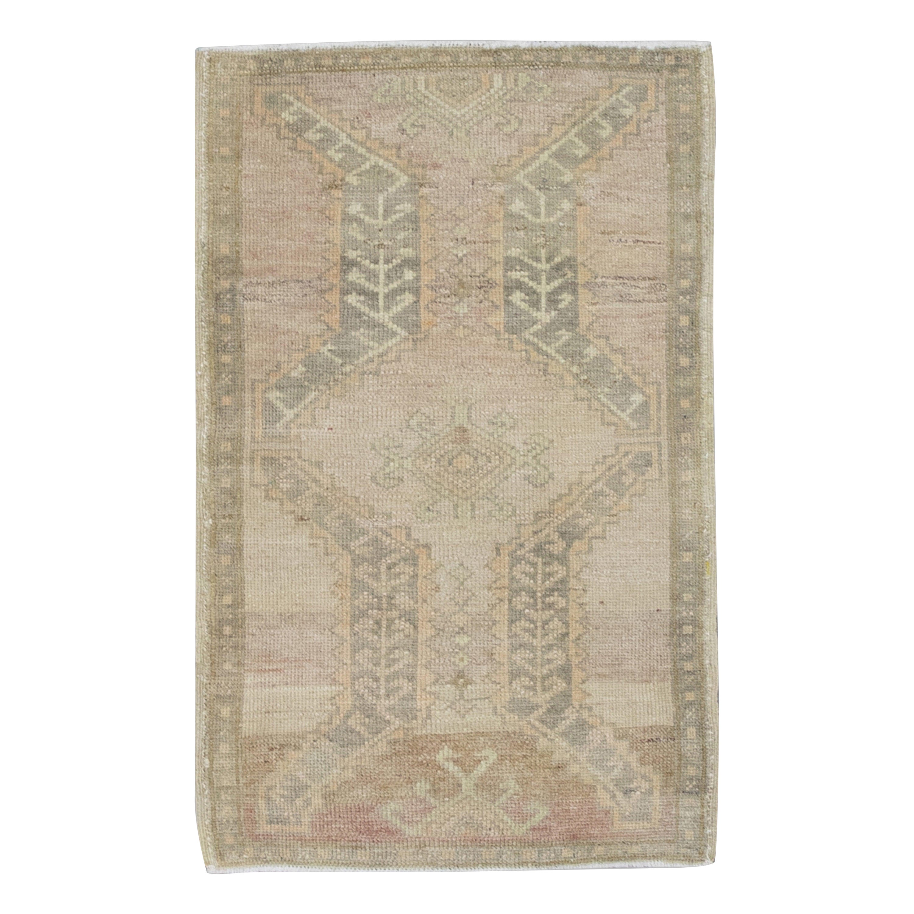 Oriental Hand Knotted Vintage Turkish Mini Rug 1'9" x 2'9" #8334 For Sale