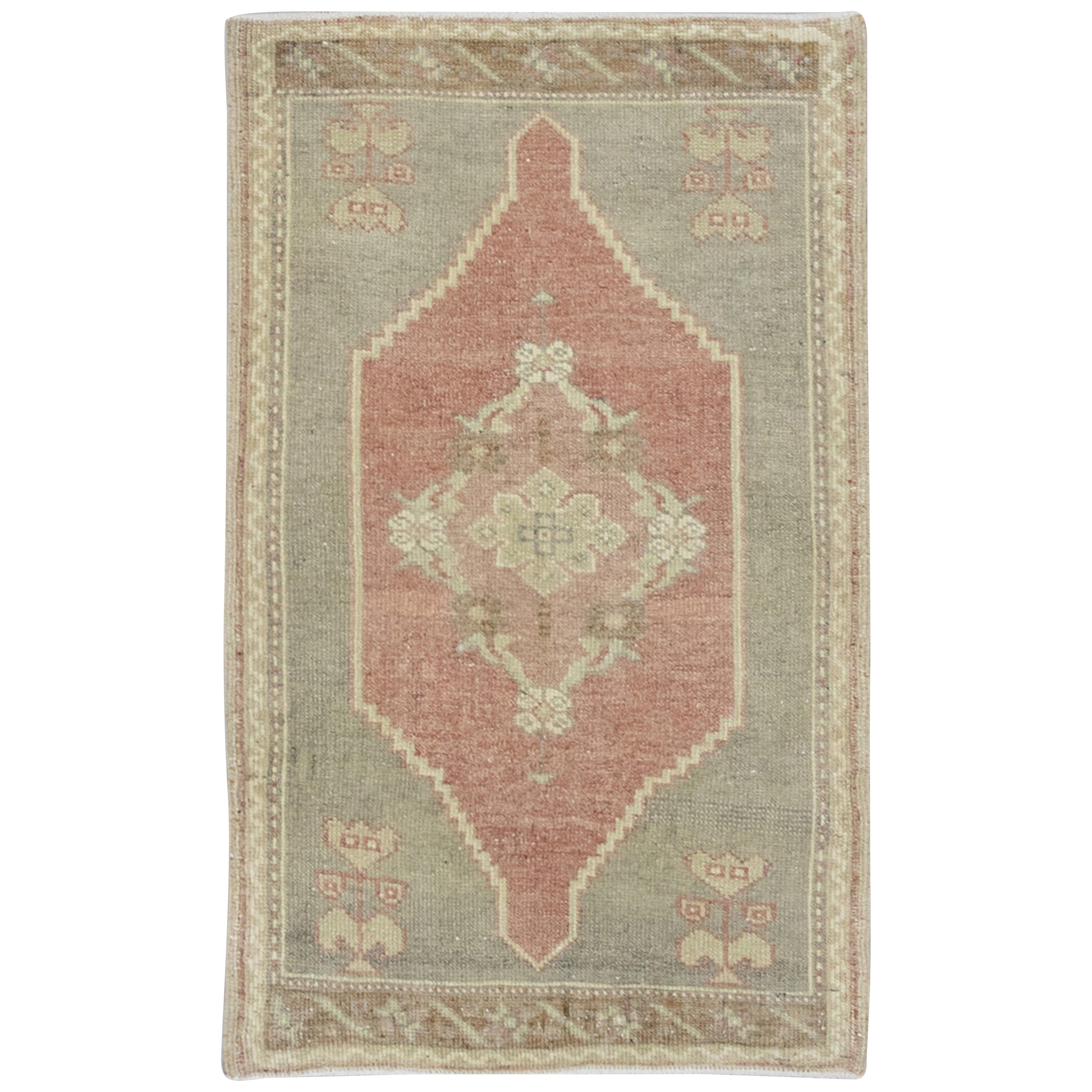 Oriental Hand Knotted Vintage Turkish Mini Rug 1'11" x 2'10" #8441 For Sale