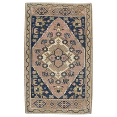 Mini tapis turc vintage noué à la main 2' x 3'3" n°8605