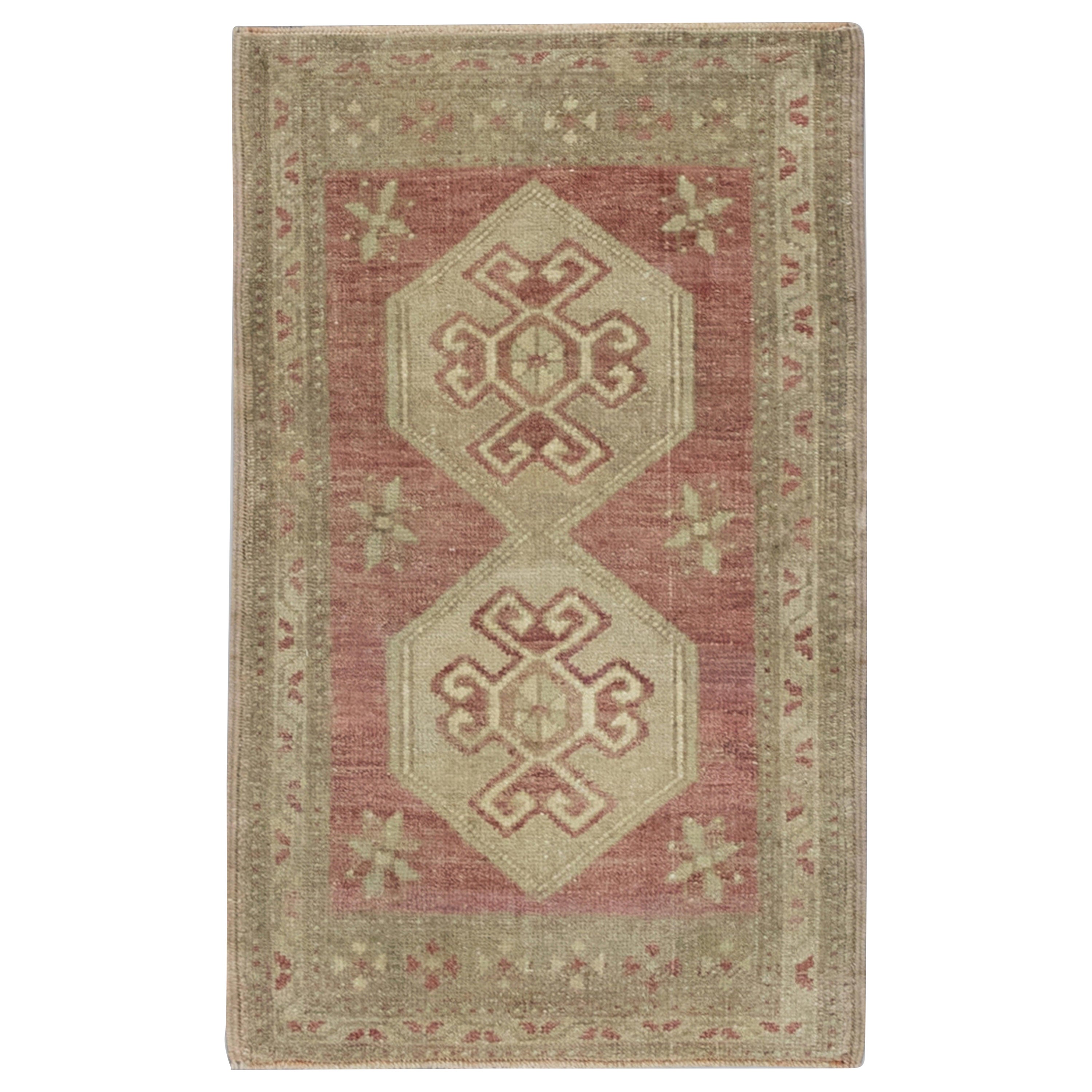 Oriental Hand Knotted Vintage Turkish Mini Rug 1'8" x 2'8" #8582 For Sale