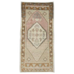 Mini tapis turc vintage noué à la main 1'8" x 3'6" n°8736