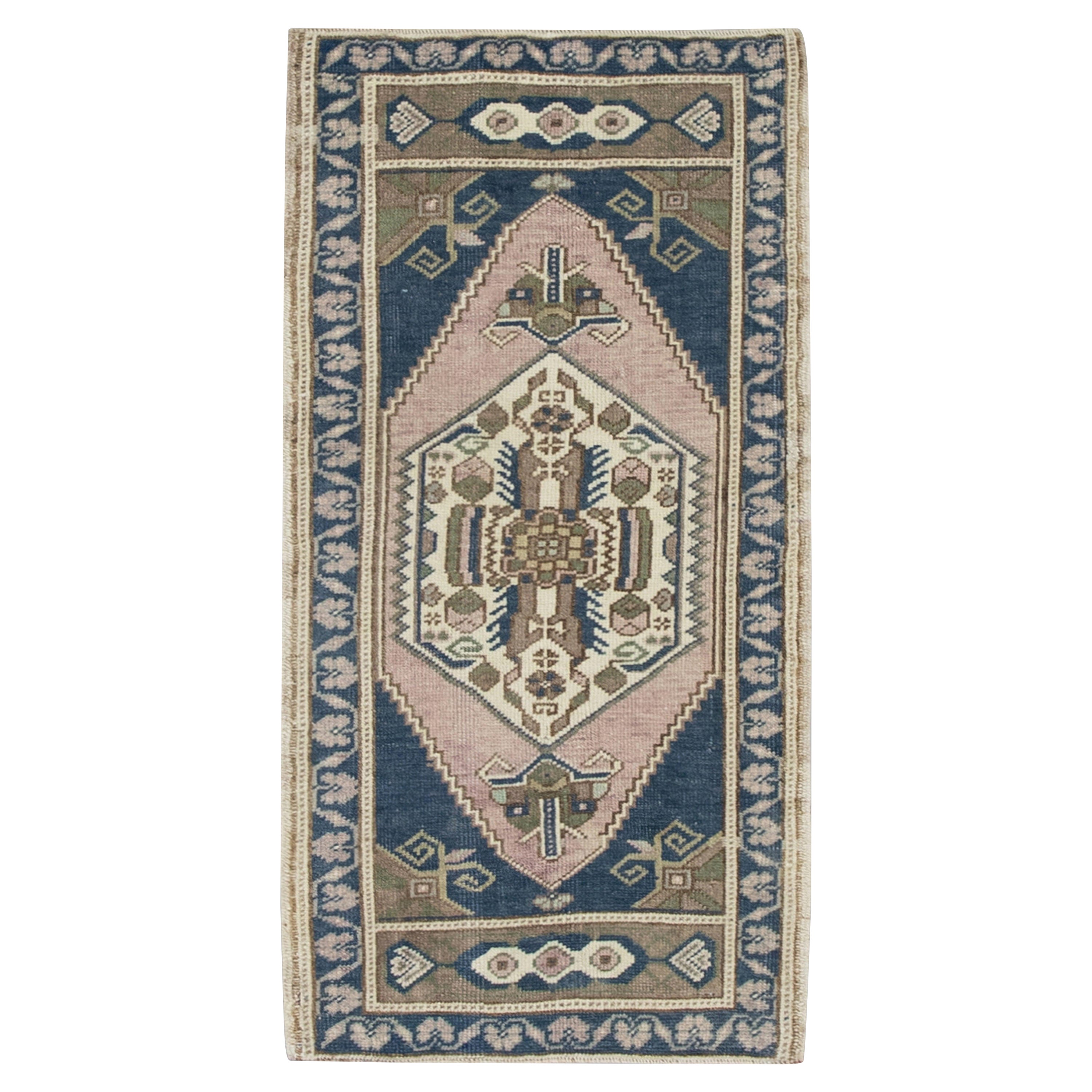 Oriental Hand Knotted Vintage Turkish Mini Rug 1'6" x 3'3" #8814 For Sale