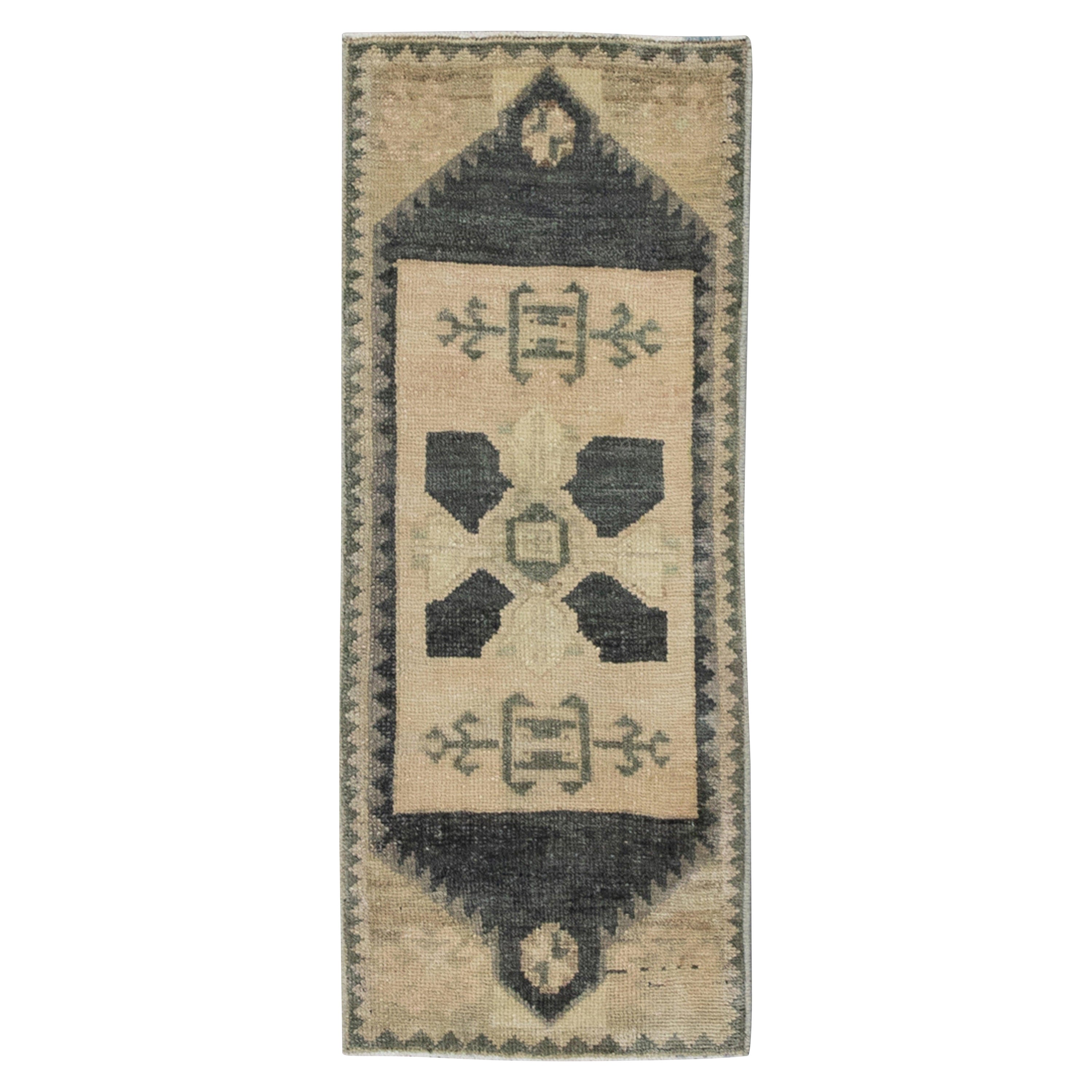 Oriental Hand Knotted Vintage Turkish Mini Rug 1'3" x 2'10" #8886 For Sale