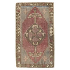 Mini tapis turc vintage noué à la main 1'8" x 2'10" n°8898