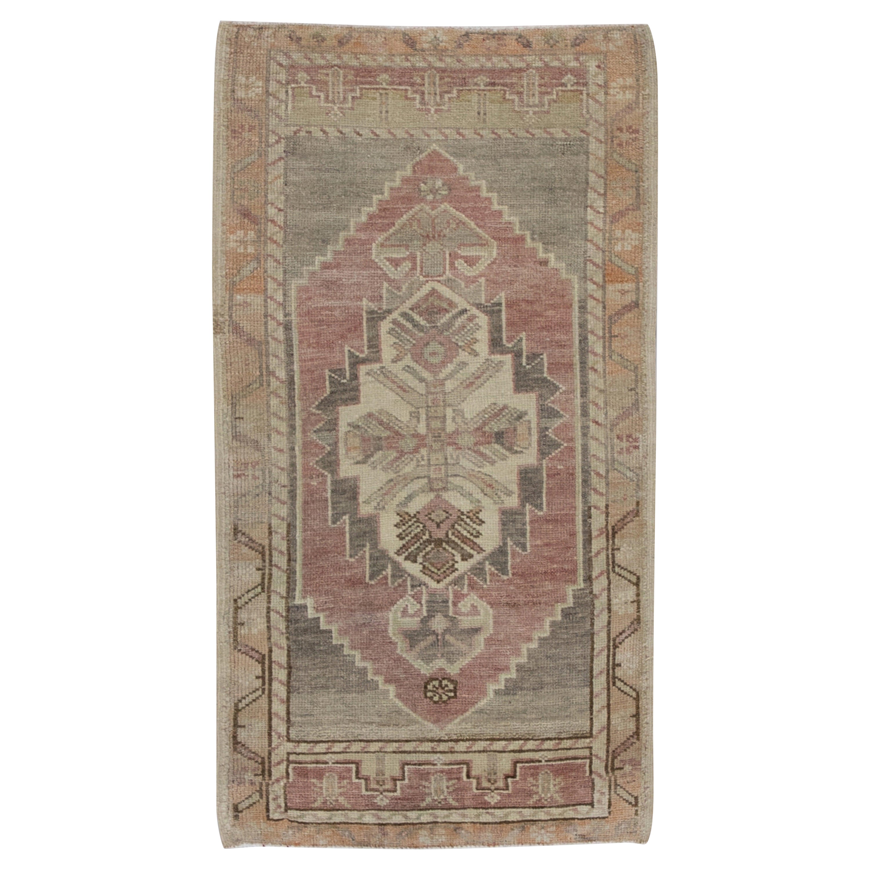 Oriental Hand Knotted Vintage Turkish Mini Rug 1'8" x 3'2" #8861 For Sale