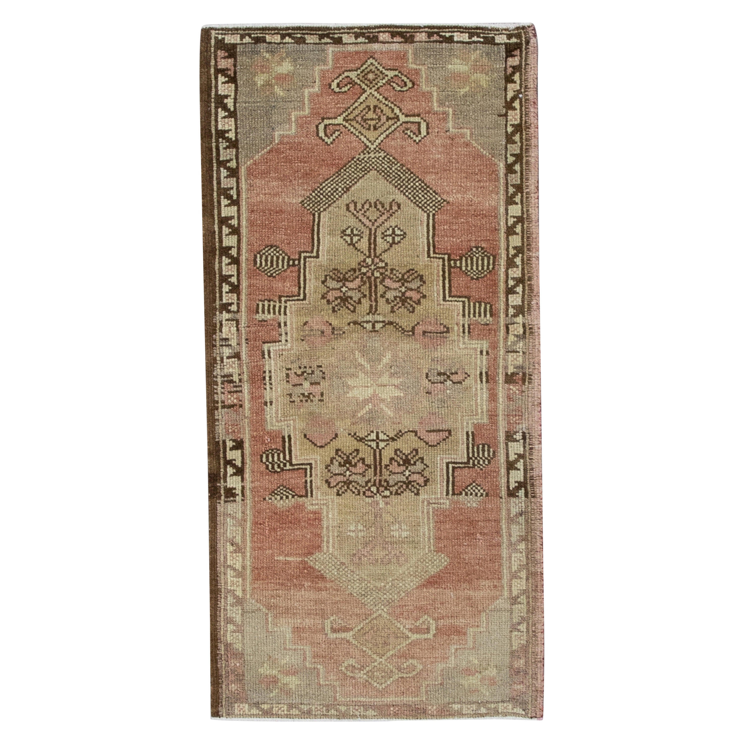Oriental Hand Knotted Vintage Turkish Mini Rug 1'7" x 3'3" #8950 For Sale