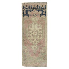 Mini tapis turc vintage noué à la main 1'3" x 3'1" n°8997