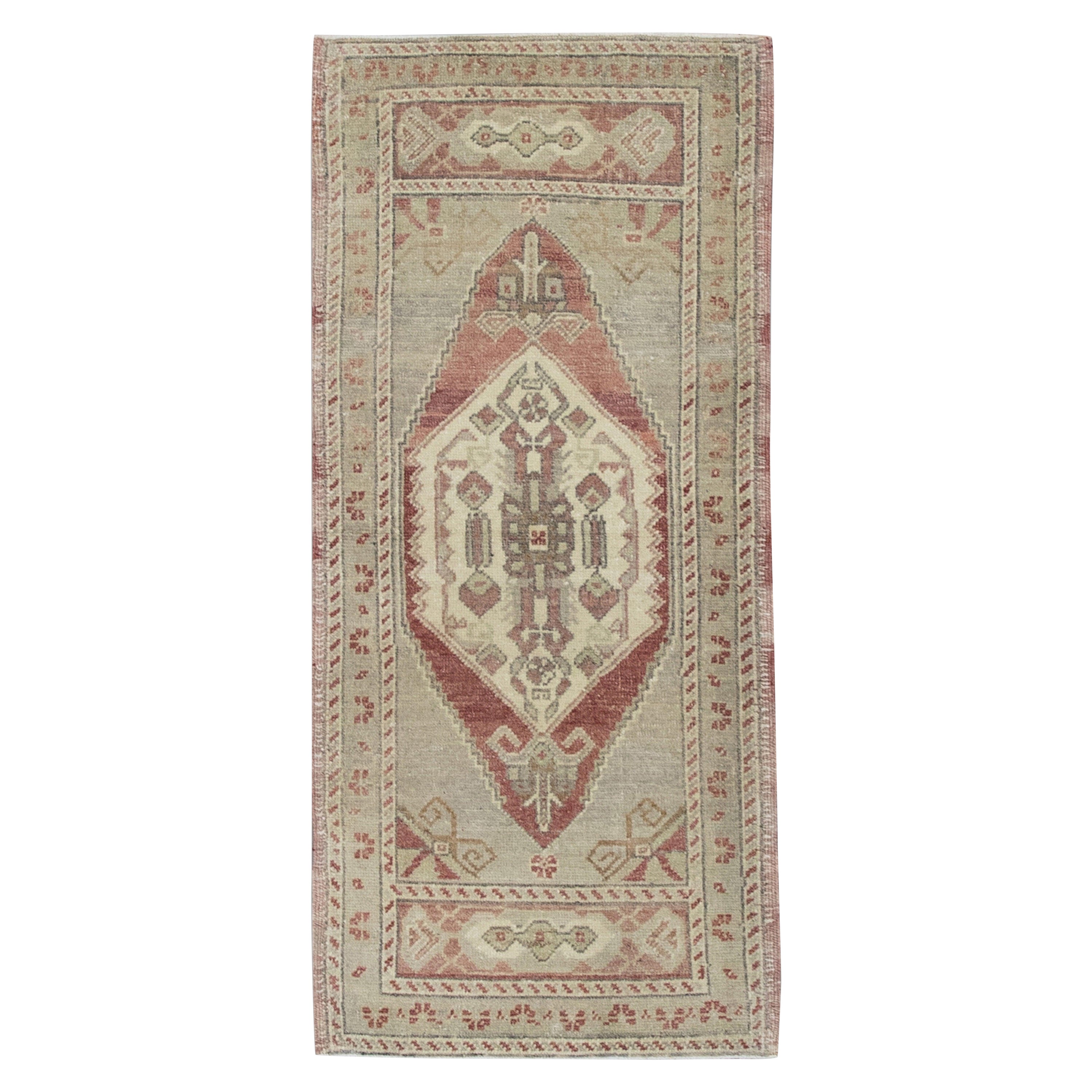 Oriental Hand Knotted Vintage Turkish Mini Rug 1'7" x 3'5" #8999