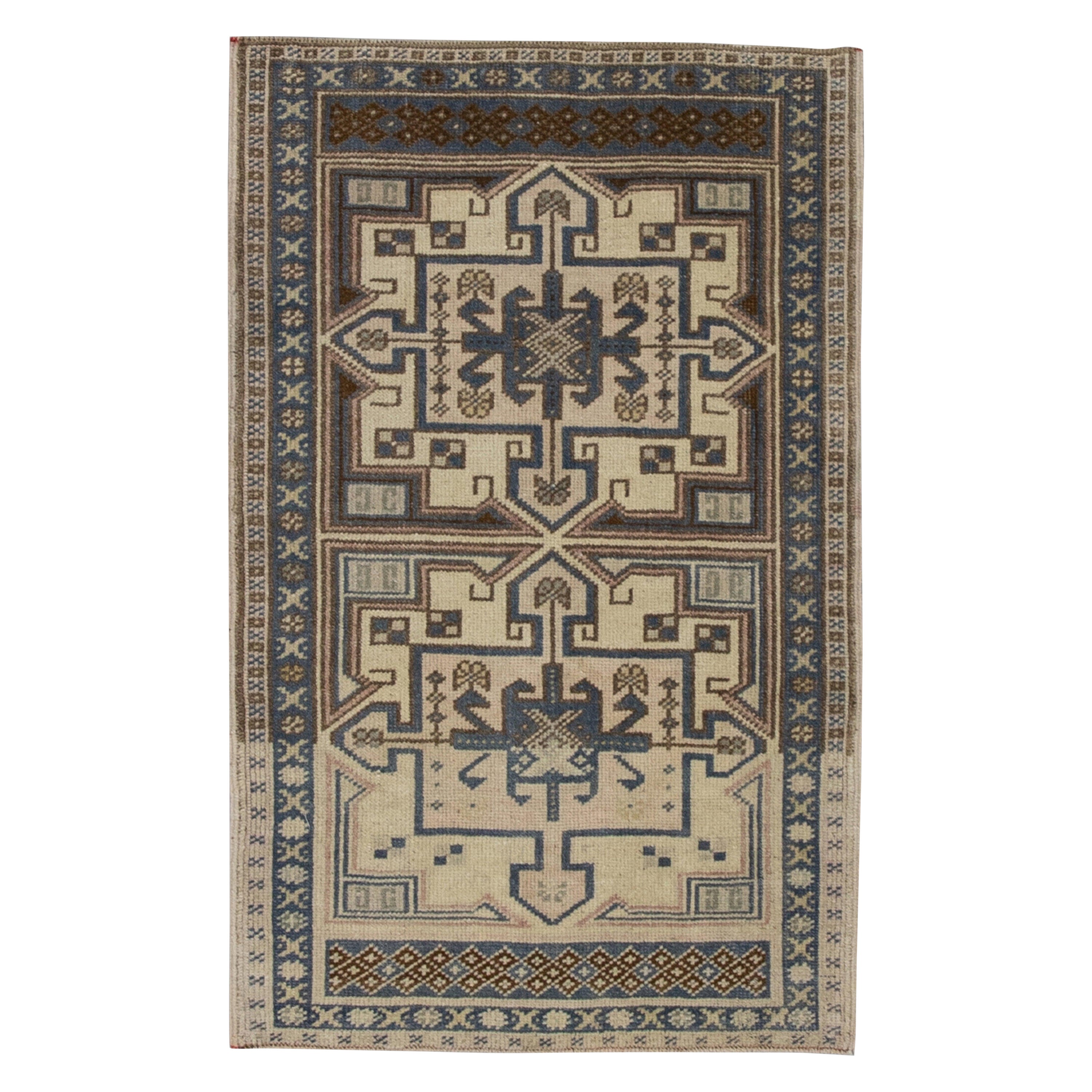 Oriental Hand Knotted Vintage Turkish Mini Rug 1'10" x 2'11" #9029 For Sale