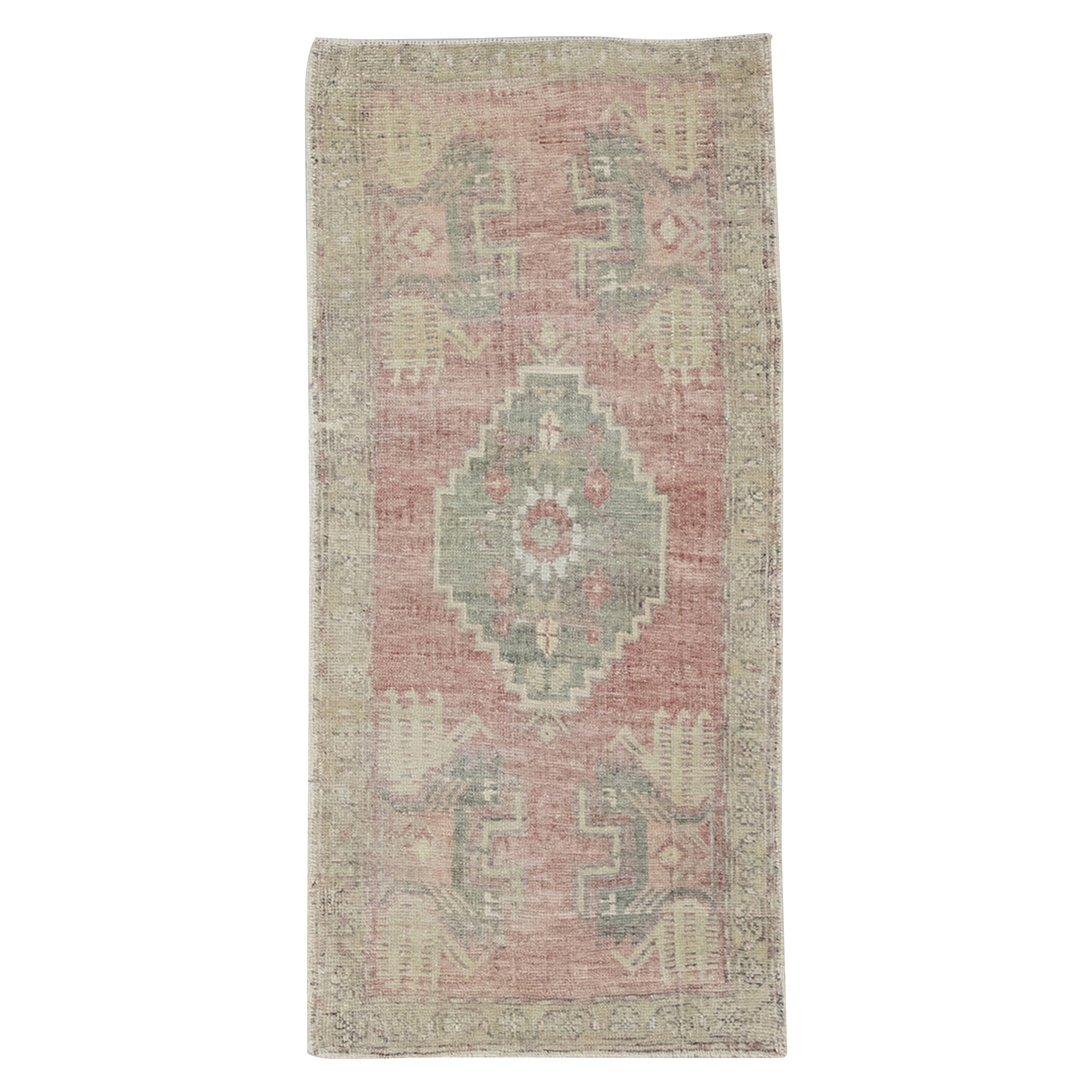 Oriental Hand Knotted Vintage Turkish Mini Rug 1'6" x 3'3" #9058 For Sale