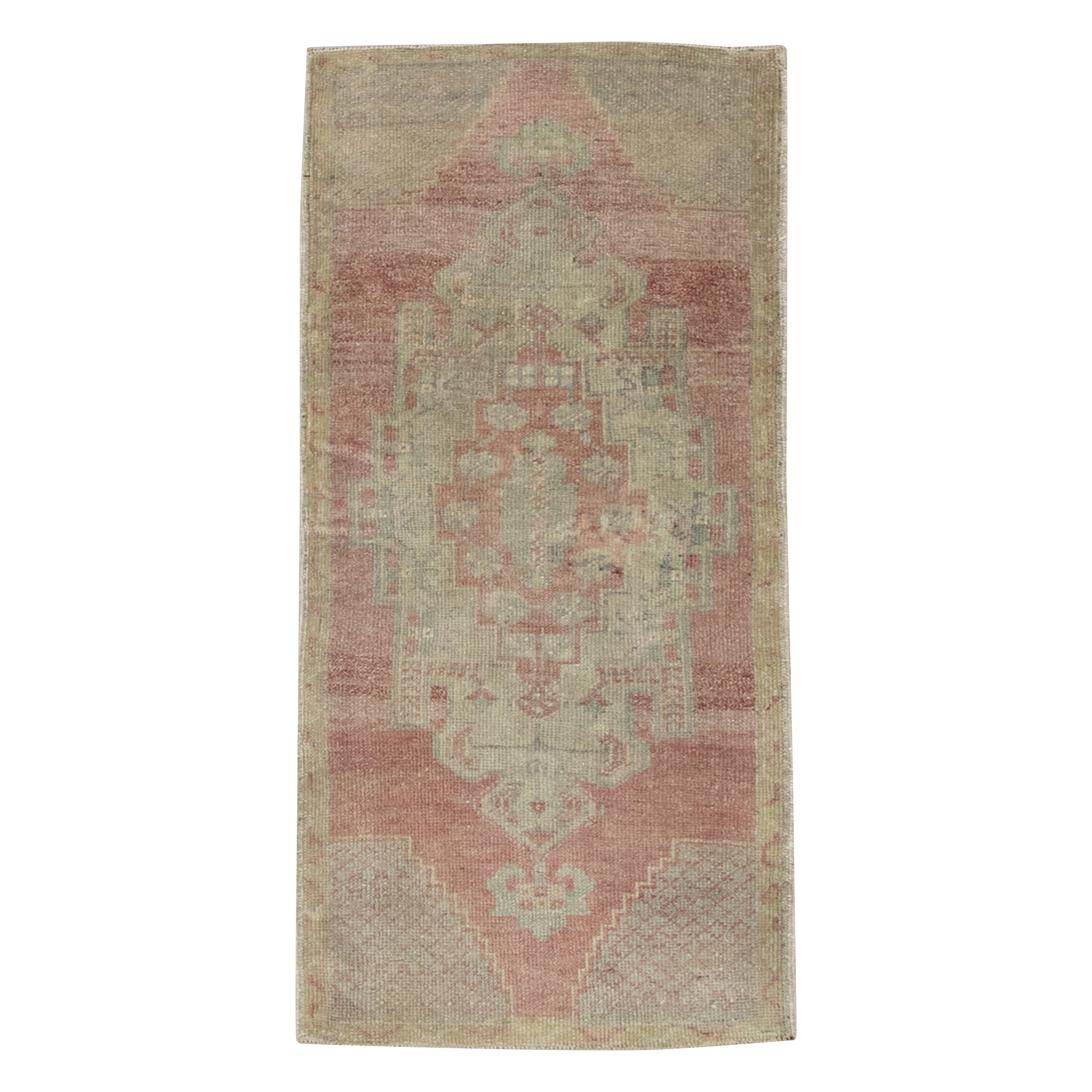 Oriental Hand Knotted Vintage Turkish Mini Rug 1'7" x 3'4" #9102 For Sale