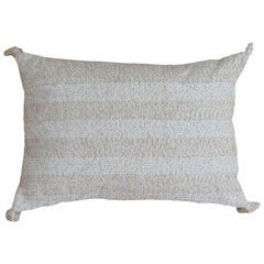 Modernes Kissen aus Wolle und Baumwolle in Beige mit gestreiftem Muster 