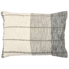 Modernes Kissen aus Wolle und Baumwolle mit geometrischem Muster in Elfenbein und Grau
