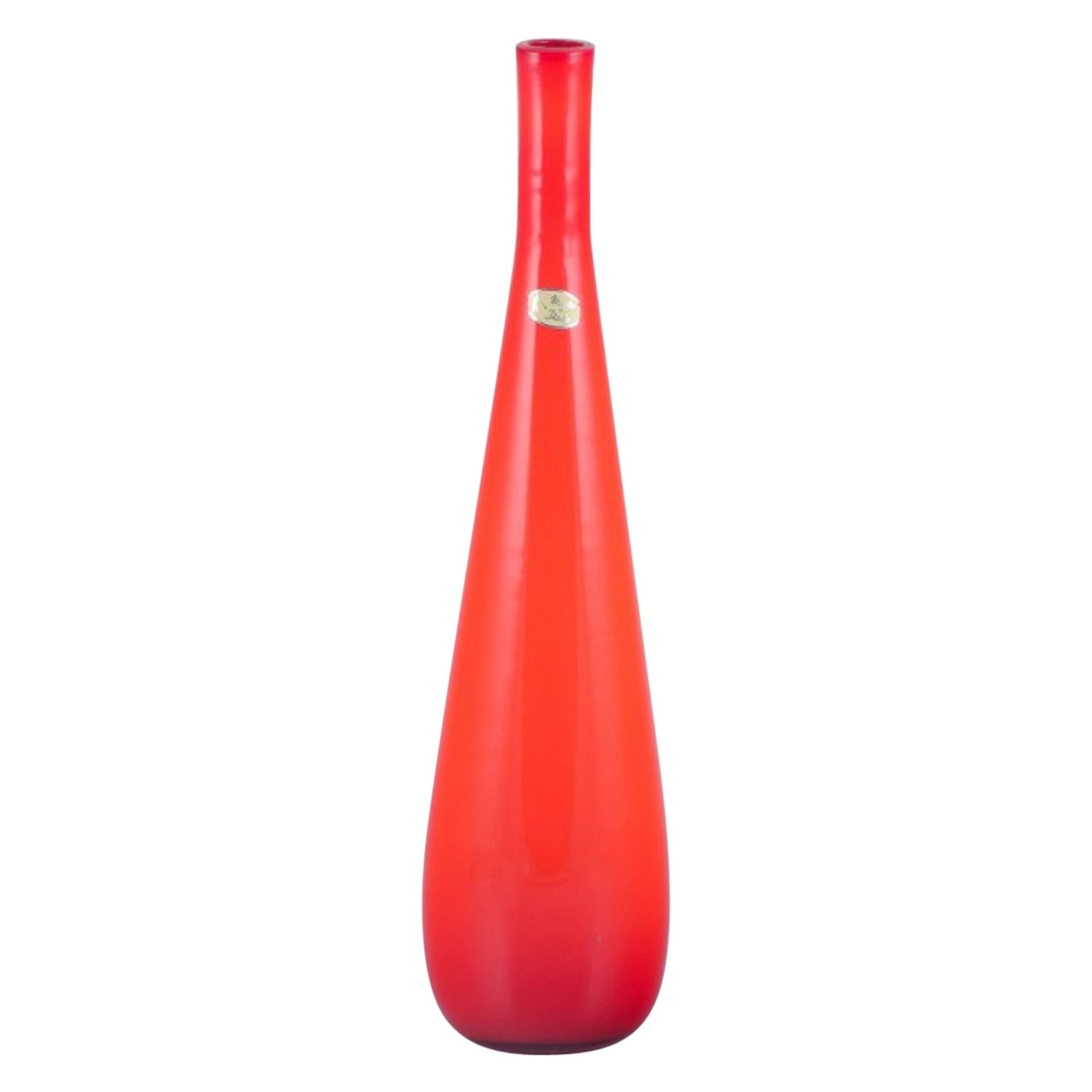 Murano, Italy. Large art glass vase with a slender neck in orange glass. For Sale