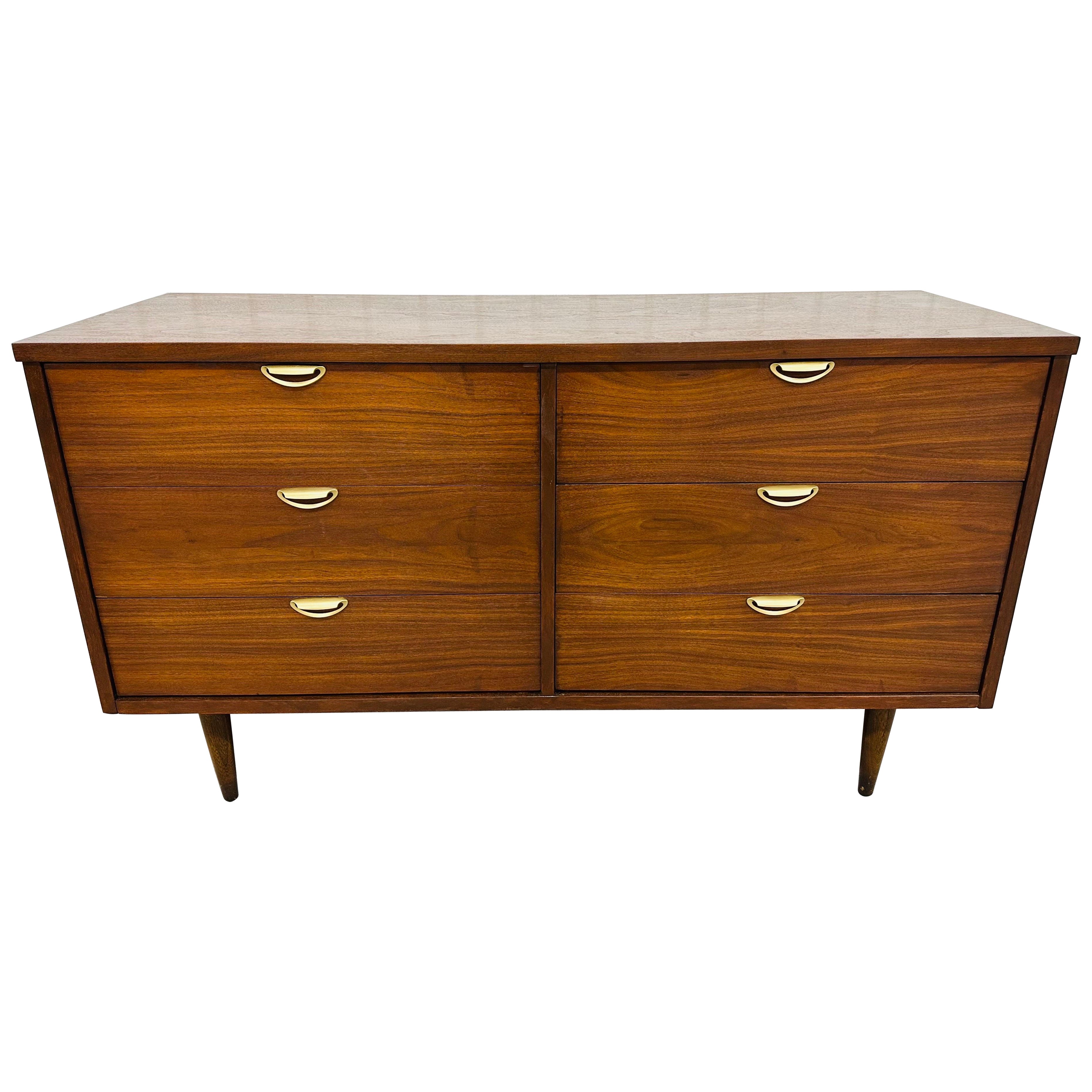 Mid-Century Modern Walnut 6-Drawer Dresser For Sale