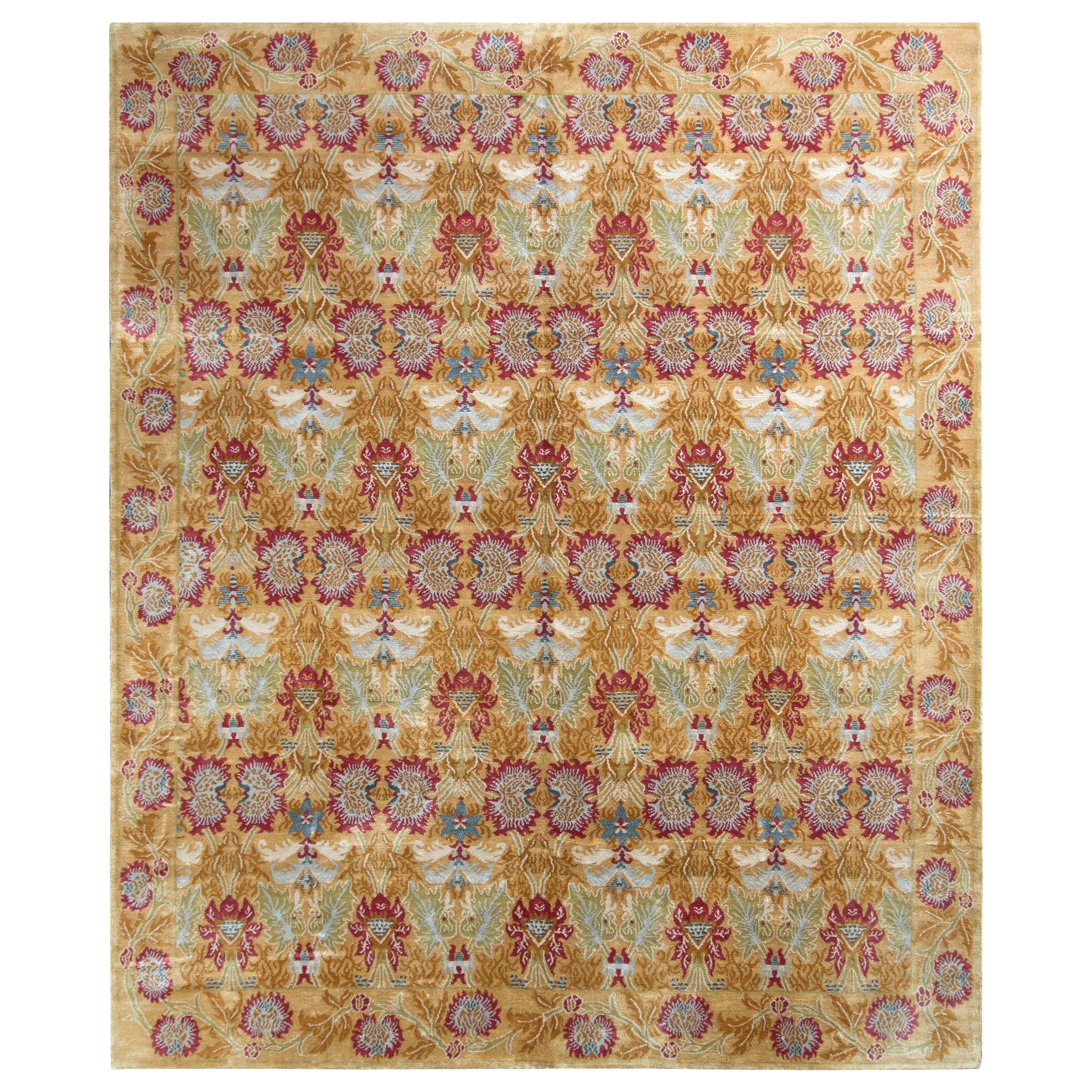 Rug & Kilim's Teppich im europäischen Stil in Gold und Rot mit floralem Muster im Angebot