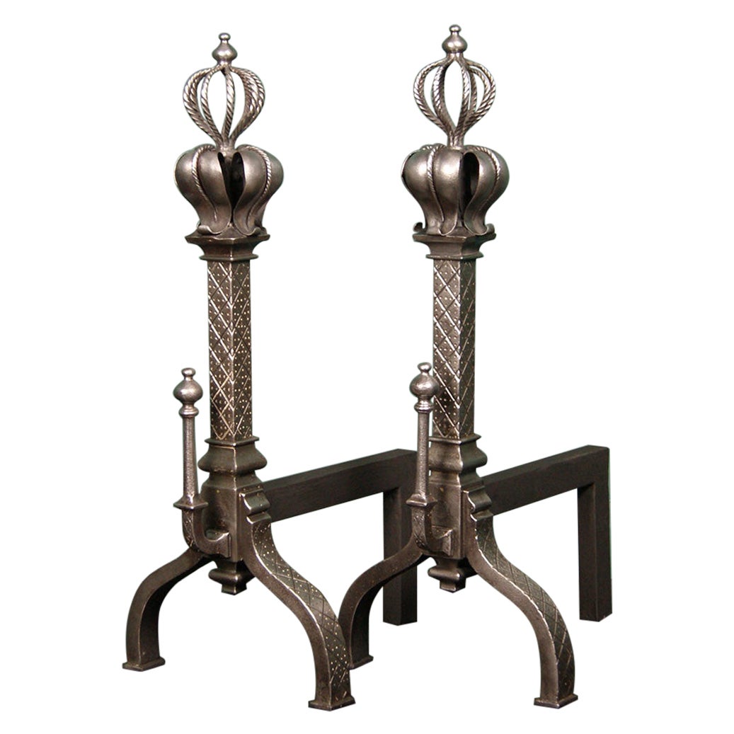 Ein Paar englische Eisen-Andirons aus der Gotik-Revival-Zeit
