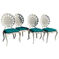 Ensemble de quatre chaises à coquille en aluminium de style Brown Jordan 