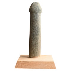 Ornement en pierre japonais ancien en forme de penis/objet très ancien fouillé