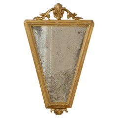 Kleiner georgianischer Spiegel aus geschnitztem Goldholz