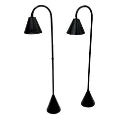 Paar französische handgestickte Stehlampen aus schwarzem Leder von Jacques Adnet