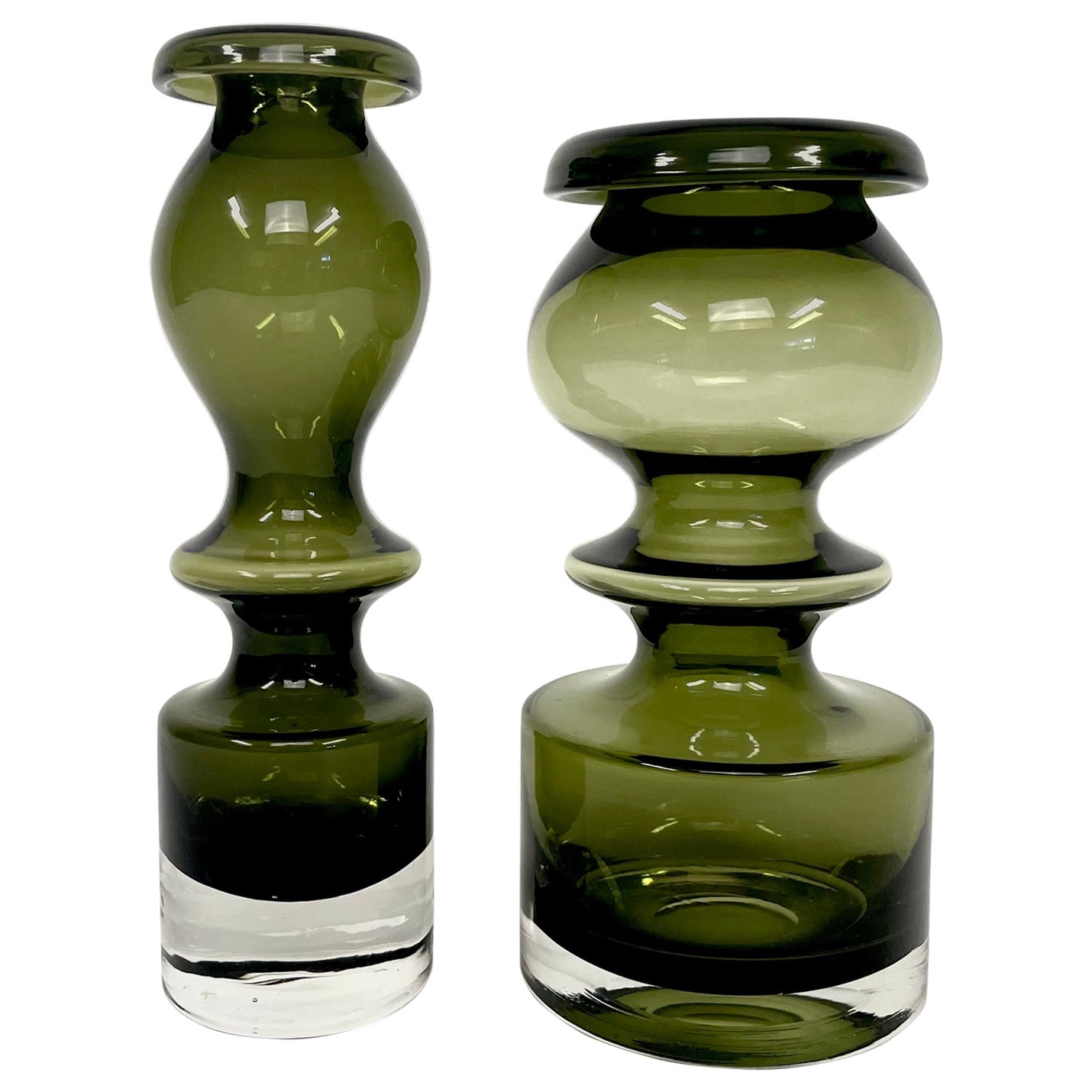 Set of Two 1966 Pompadour Vases by Finnish Designer Nanny Still for Riihimäen  For Sale