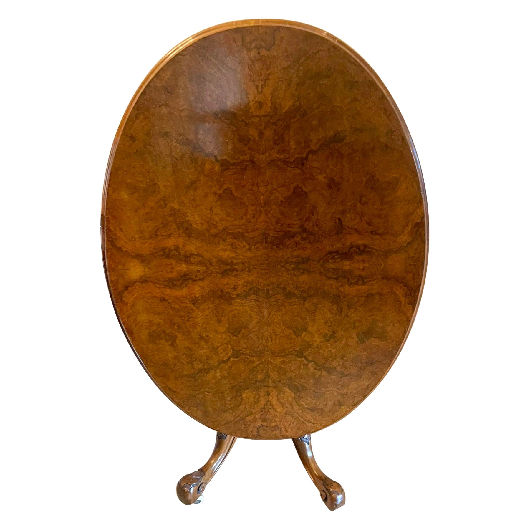Outstanding Quality Antique Victorian Oval Burr Walnut Dining Table  For Sale