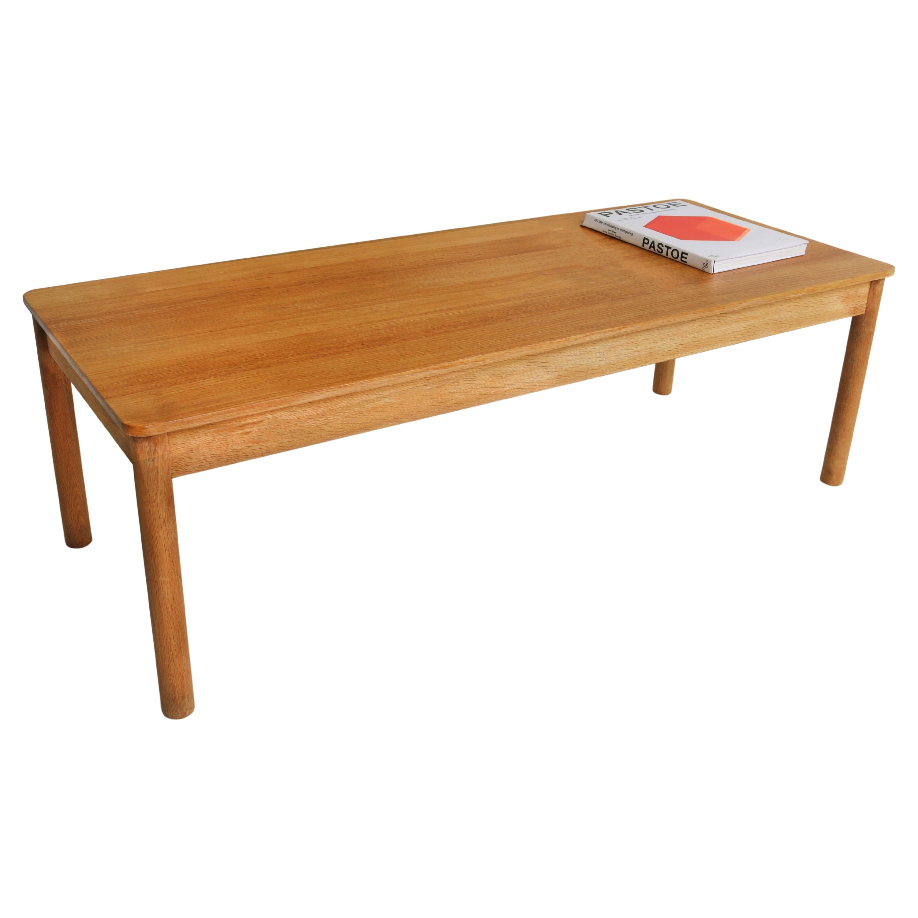 Large solid oak coffee table Model: 5353 by Borge Mogensen for Fredericia 1950  For Sale