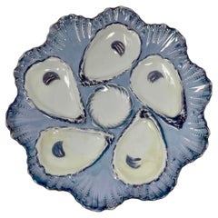 Ancienne assiette à huîtres continentale en porcelaine pervenche peinte à la main, vers 1880