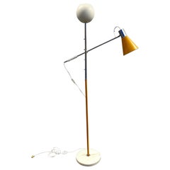 Lampada da terra Kalmar con luce di lettura a sbalzo