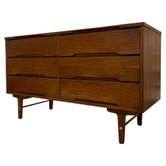 Retro Mid Century Modern 6 Drawer Dresser by Stanley.