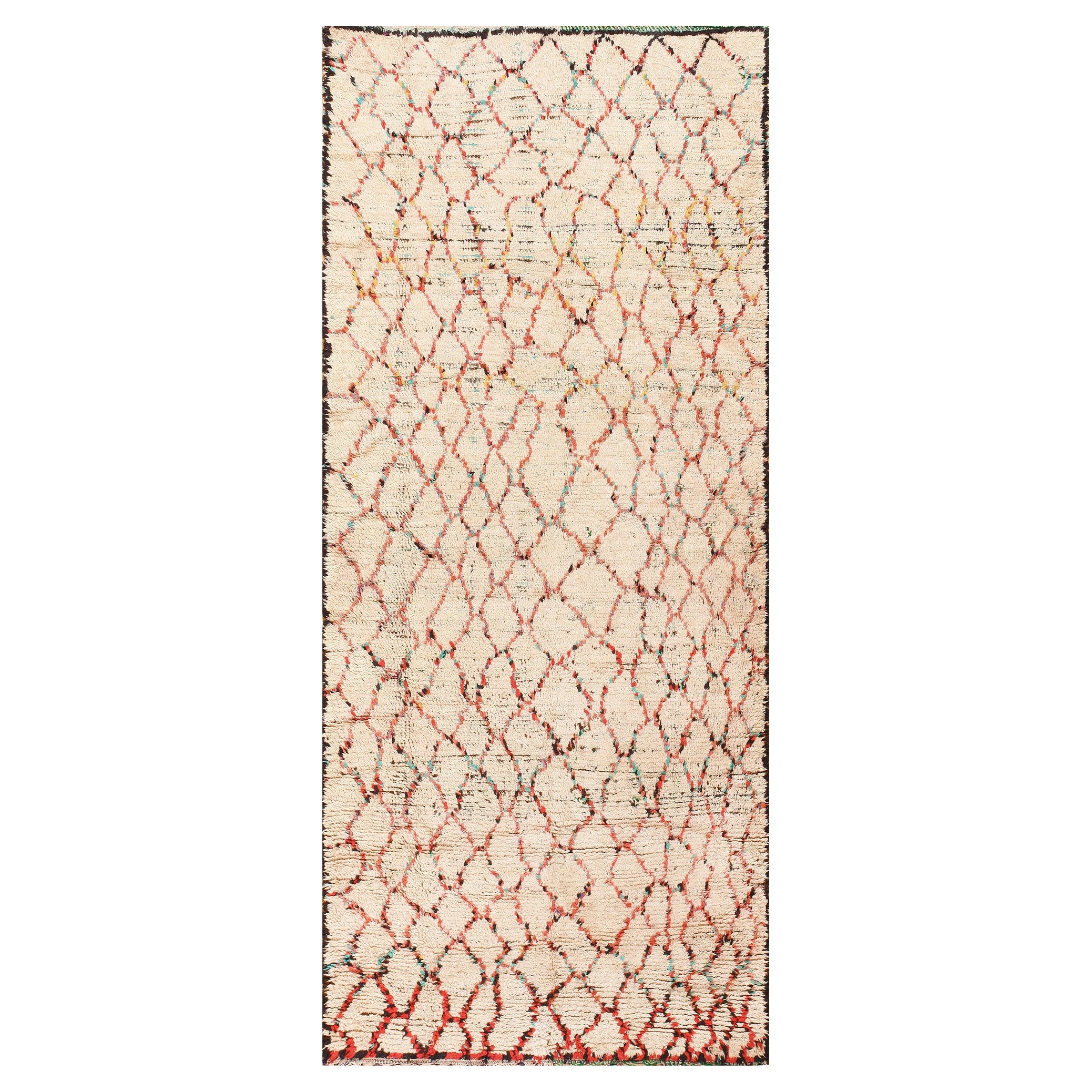 Classic Tribal Design Vintage Moroccan Berber Rug 4'4" x 10' (tapis berbère marocain classique)