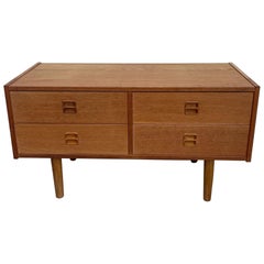 Vintage Danish Modern 4 Drawer Dresser.
