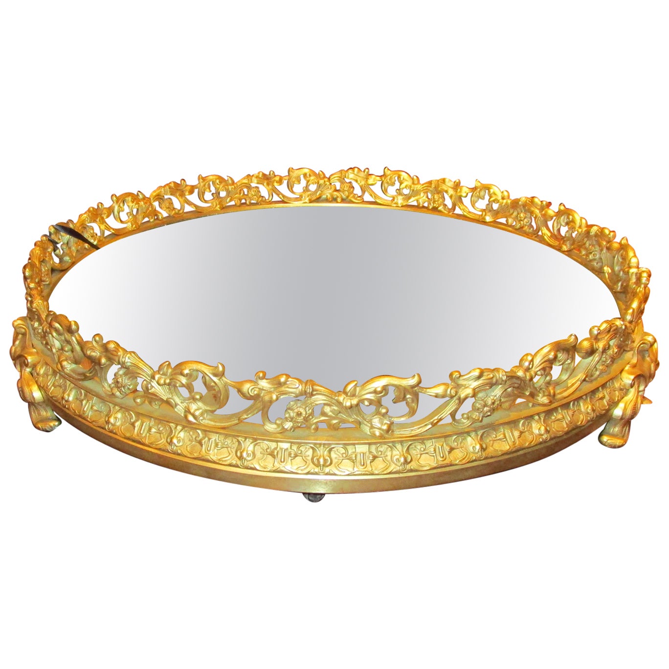 A fine 19th century French gilt bronze mirrored plateau  For Sale