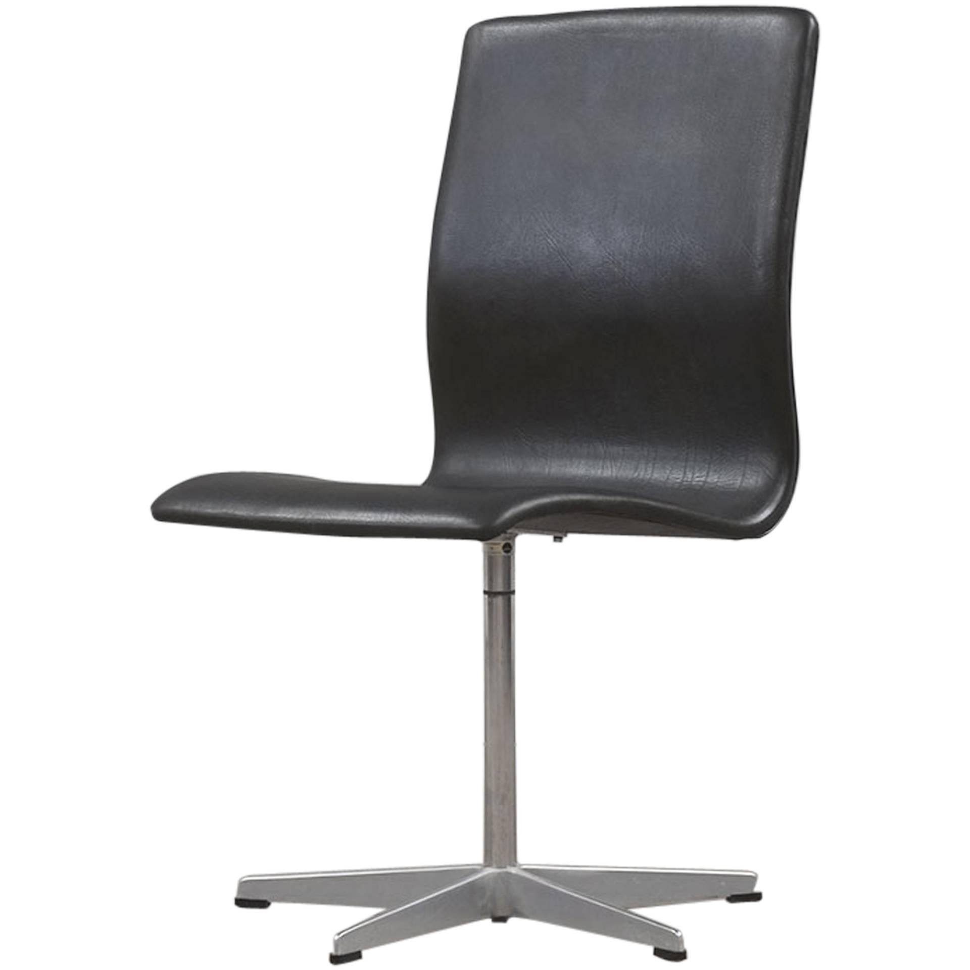 Arne Jacobsen Oxford Chair  