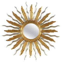 Miroir en bois doré et argenté du milieu du siècle en forme de soleil
