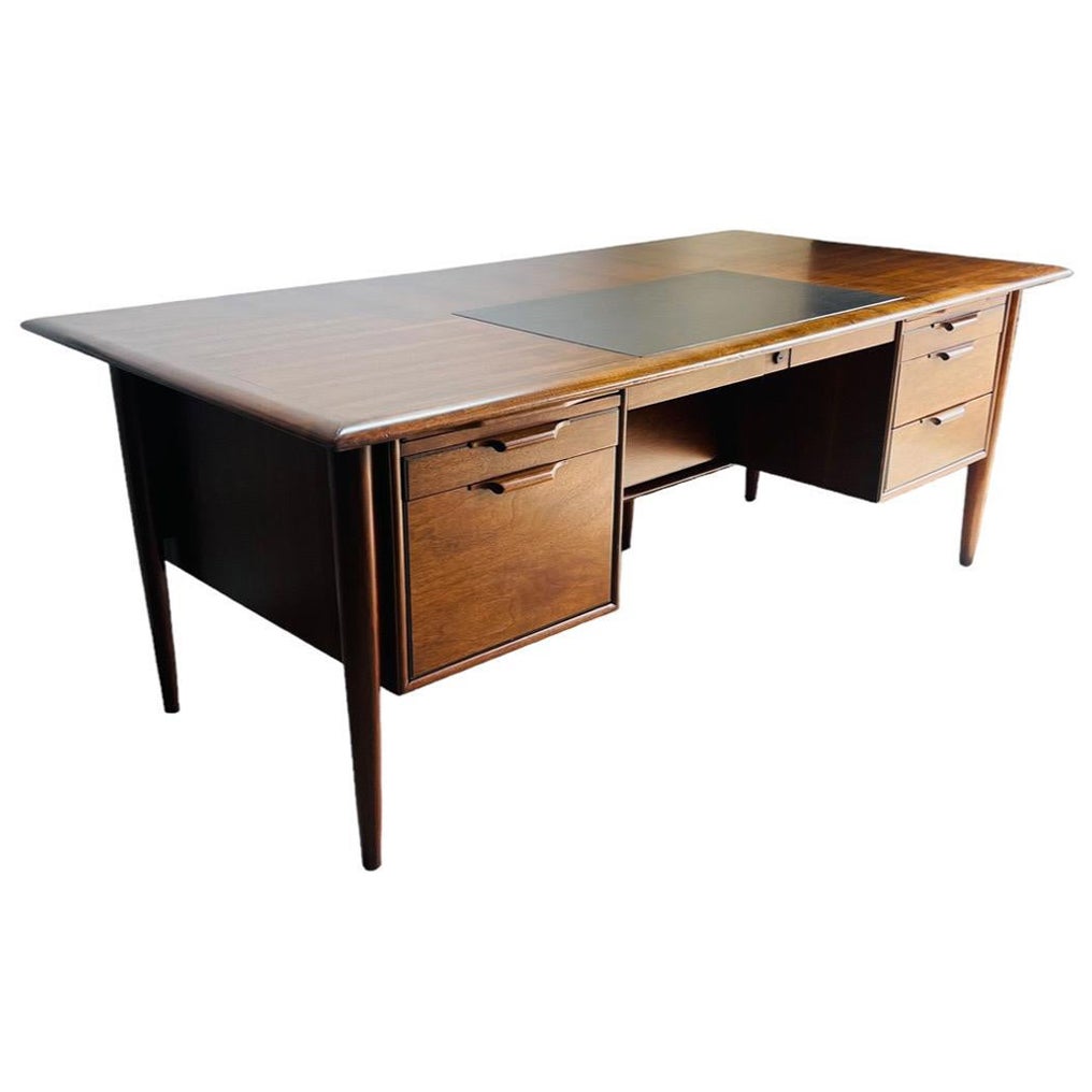 Mid Century Modern Walnut Executive Desk by Castillian Alma For Sale