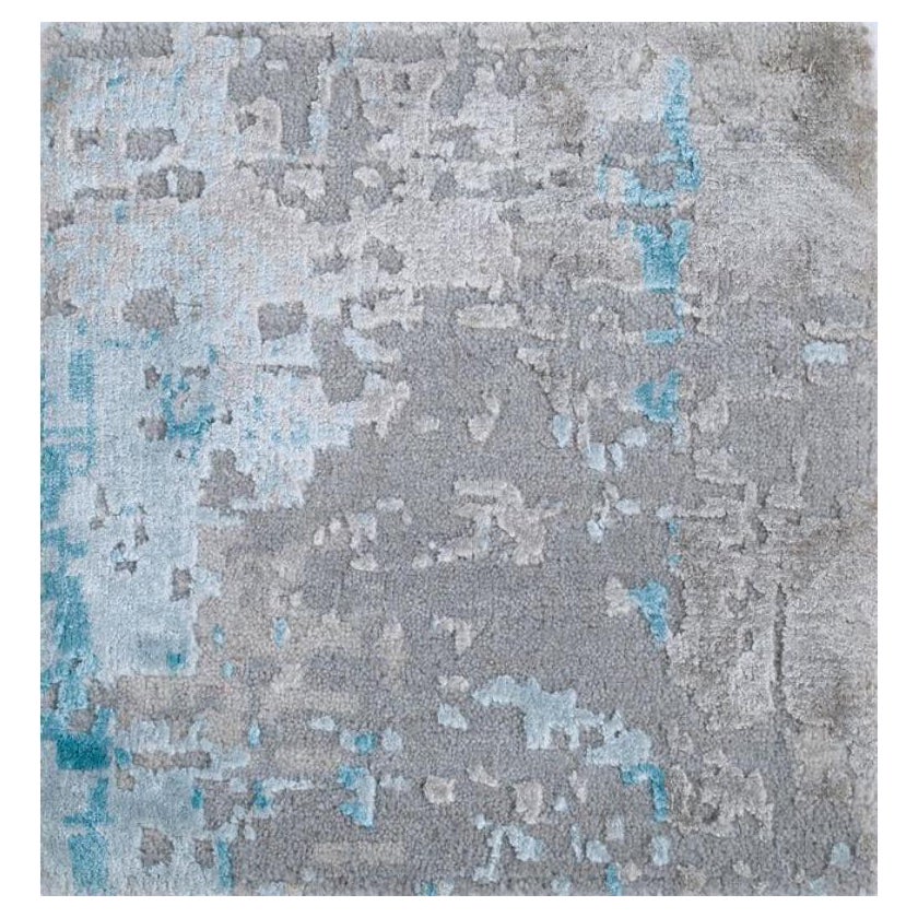Misty Drifts Antique White & Light Sea Mist 170x240 cm Hand Knotted Rug For Sale