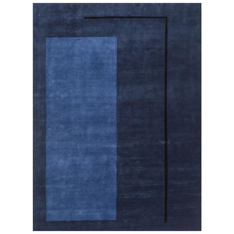 Azure Tranquility Medieval Blue & Twilight Blue 180x270 cm Handknotted Rug For Sale