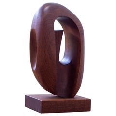 Escultura orgánica a la manera de Moore realizada por un tallista de madera sueco, años 50