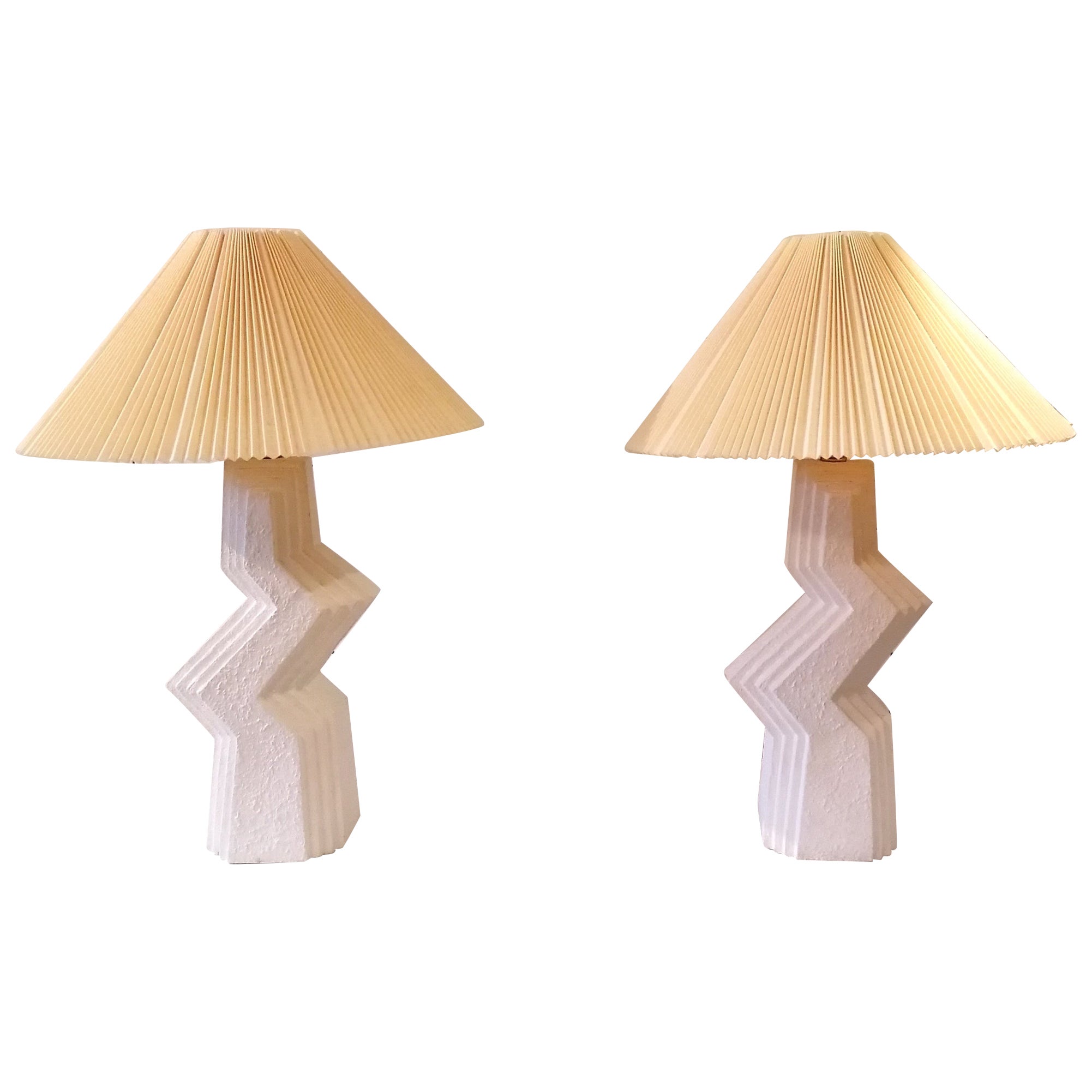 Rare pair of vintage postmodern American textured plaster zig zag lamps 1980s